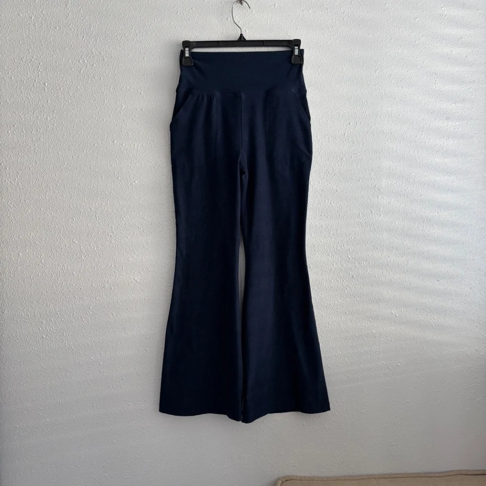 Beyond Yoga Nocturnal Navy Spacedye All Day Flare High Waisted Pant - Size Med - Picture 4 of 7